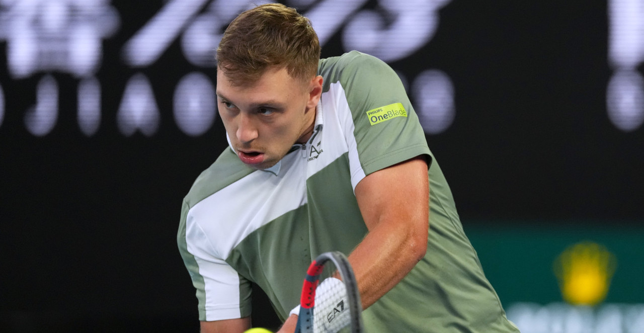 MEĐEDOVIĆ DEKLASIRAN! Srbin uzeo prvi set, pa se raspao - 6. na svetu ga ekspresno poslao kući