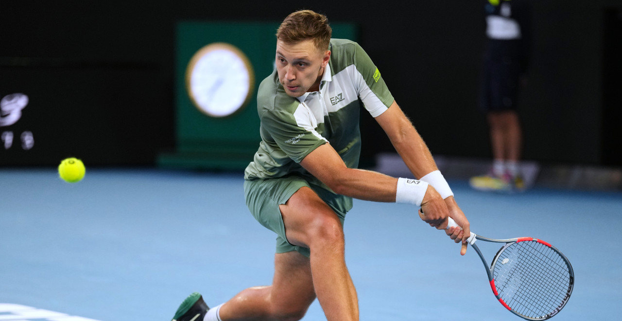 PRVI PUT U KARIJERI! Hamad Međedović posle tri sata borbe i preokreta izborio osminu finala Mastersa u Rimu
