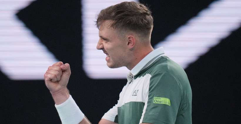 MEĐEDOVIĆ VEČERAS U OSMINI FINALA ROTERDAMA Srpski teniser traži prolaz protiv kanadskog asa