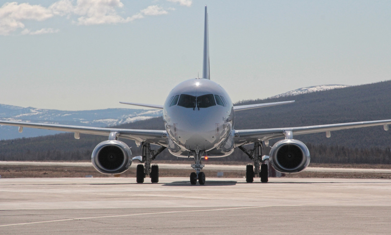 DRAMA NA MOSKOVSKOM AERODROMU! Evakuacija putnika zbog pretnje od napada dronom, letovi obustavljeni