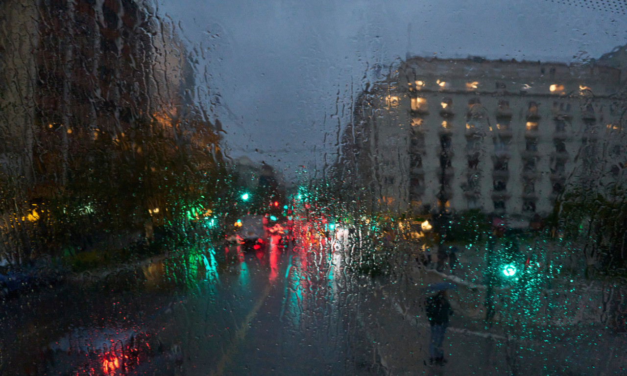 RHMZ IZDAO NAJNOVIJE UPOZORENJE Stiže novo nevreme, evo koji delovi Srbije su na udaru