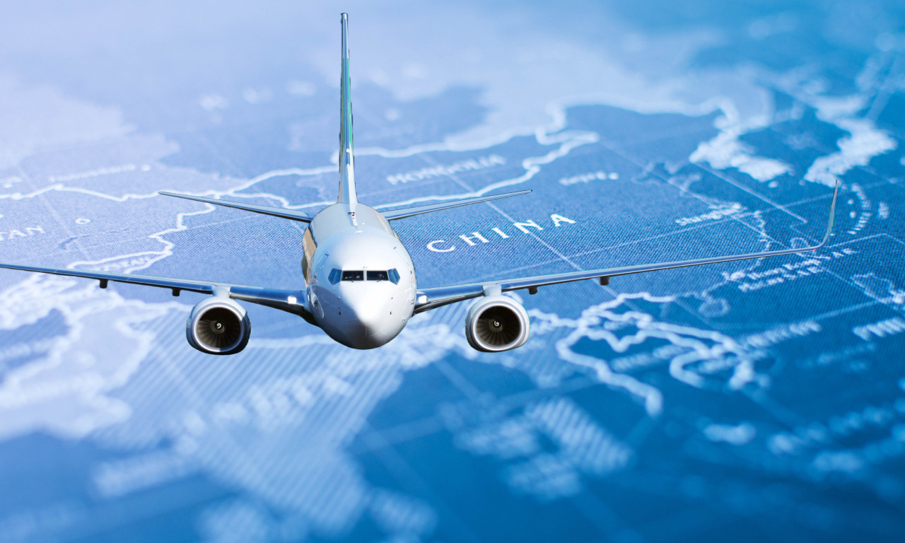 PANIKA U RUSKOM AVIONU! 238 putnika u opasnosti
