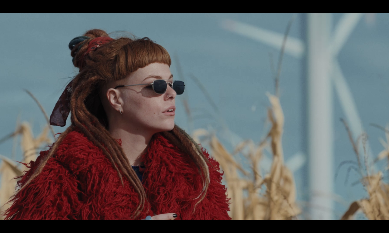 GLUMAČKA RAPSODIJA U SERIJI "ZVAĆEŠ SE VARVARA" Kako biti srećan u sopstvenom životu i ne vući sa sobom... (FOTO)