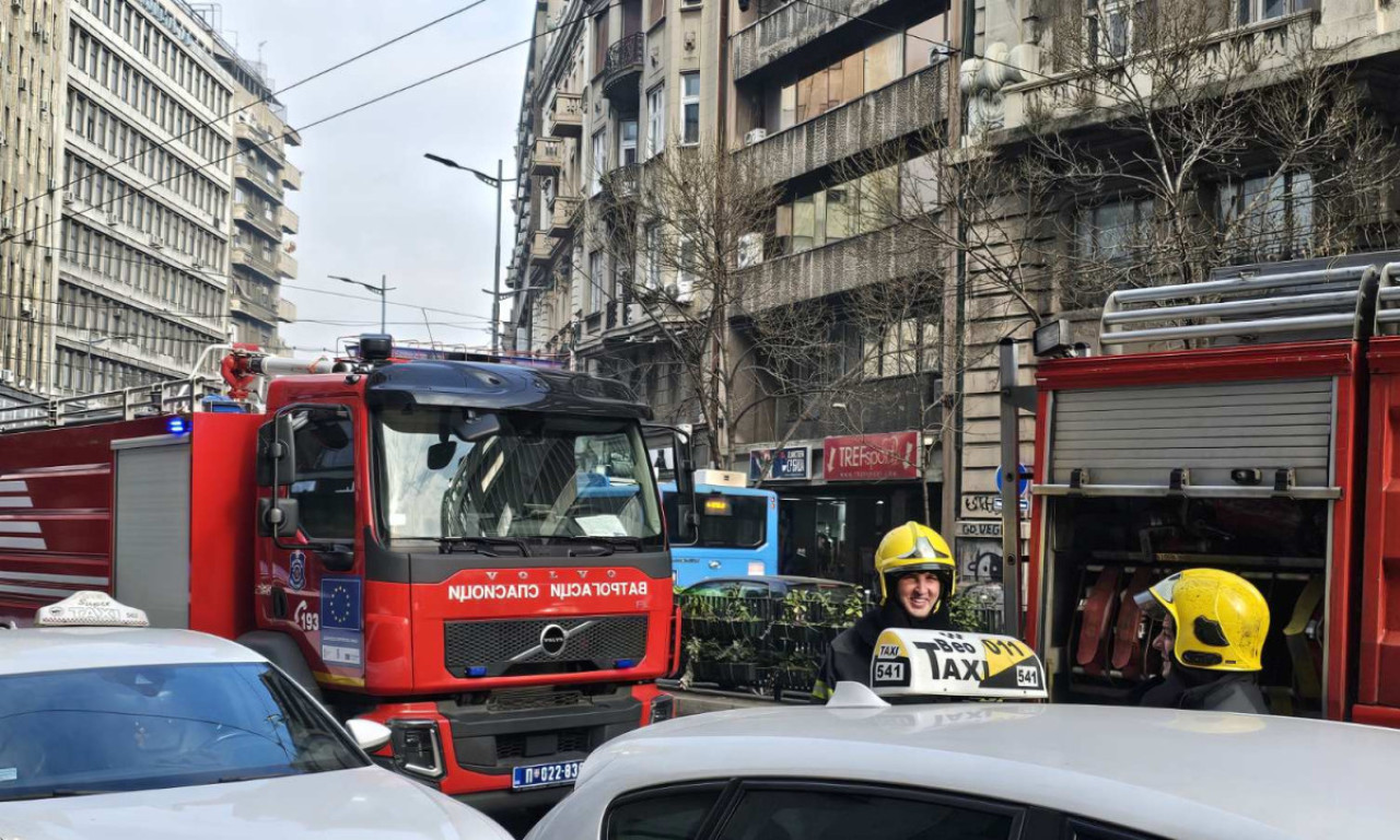 K1INFO SAZNAJE: POŽAR NA TERAZIJAMA! Evo šta gori u centru Beograda, vatrogasci na nogama (VIDEO/FOTO)