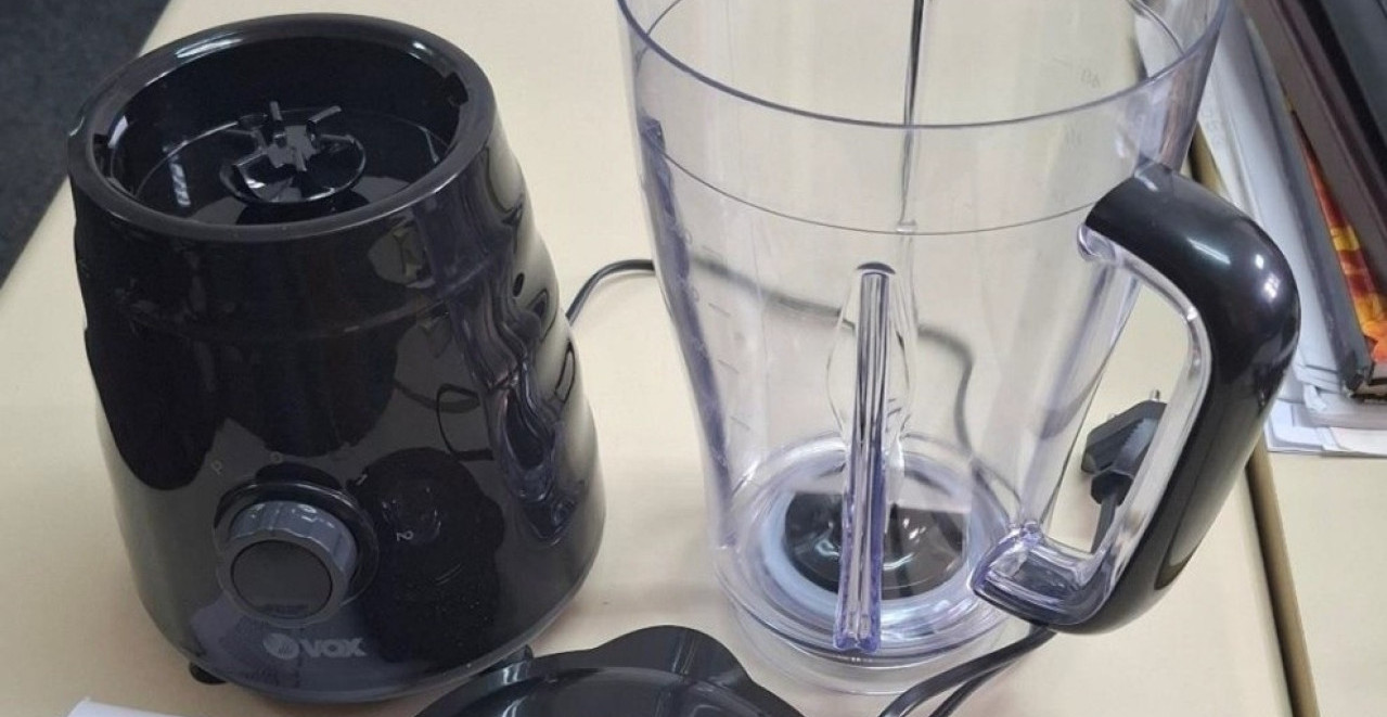 HITNO SE POVLAČI OVAJ PROIZVOD SA TRŽIŠTA SRBIJE Neizostavni je deo kuhinje, a može izazvati povređivanje