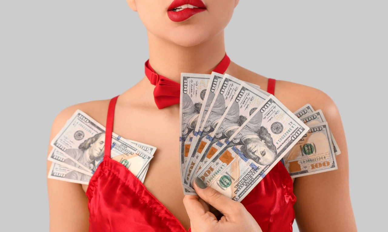 SKANDALOZNO! NA SAJTU "SEKSI ADRESA" U SRBIJI NUDILI EKSPLICITNE USLUGE Evo koliko su žene zarađivale
