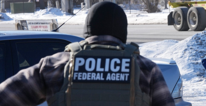 AGENTI ICE PRETIJU SLOMILI REBRO NEDELJU DANA PRE UBISTVA! Isplivali novi dokazi o likvidaciji mladića u Mineapolisu