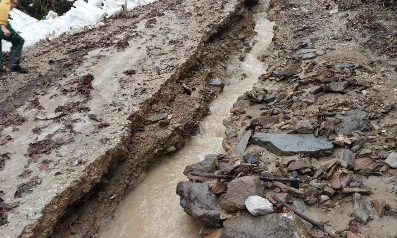 POKRENUTA KLIZIŠTA, UGROŽENI MOSTOVI, ALI JEDNA STVAR BUDI NADU! Sve raspoložive ekipe na terenu - ovo su najnovije informacije iz Priboja