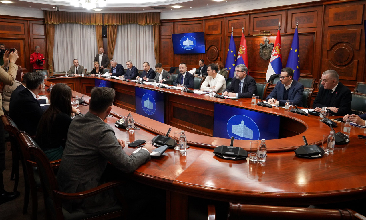 ZAVIRITE NA SASTANAK OPERATIVNOG TIMA ZA EU Za stolom Apostolović, Dačić, Brnabić, Mali... (VIDEO, FOTO)