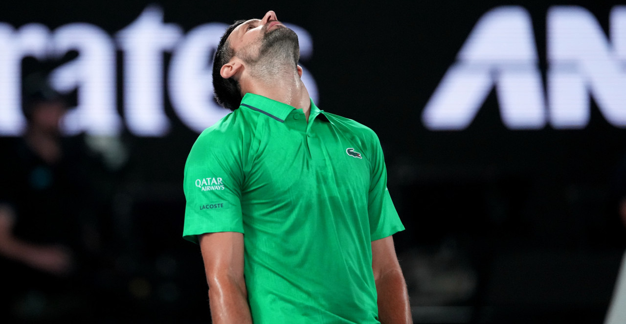 ĐOKOVIĆ PROPUŠTA ROLAN GAROS?! CRNE SLUTNJE: Novak ima ozbiljan problem i to sad stvarno brine