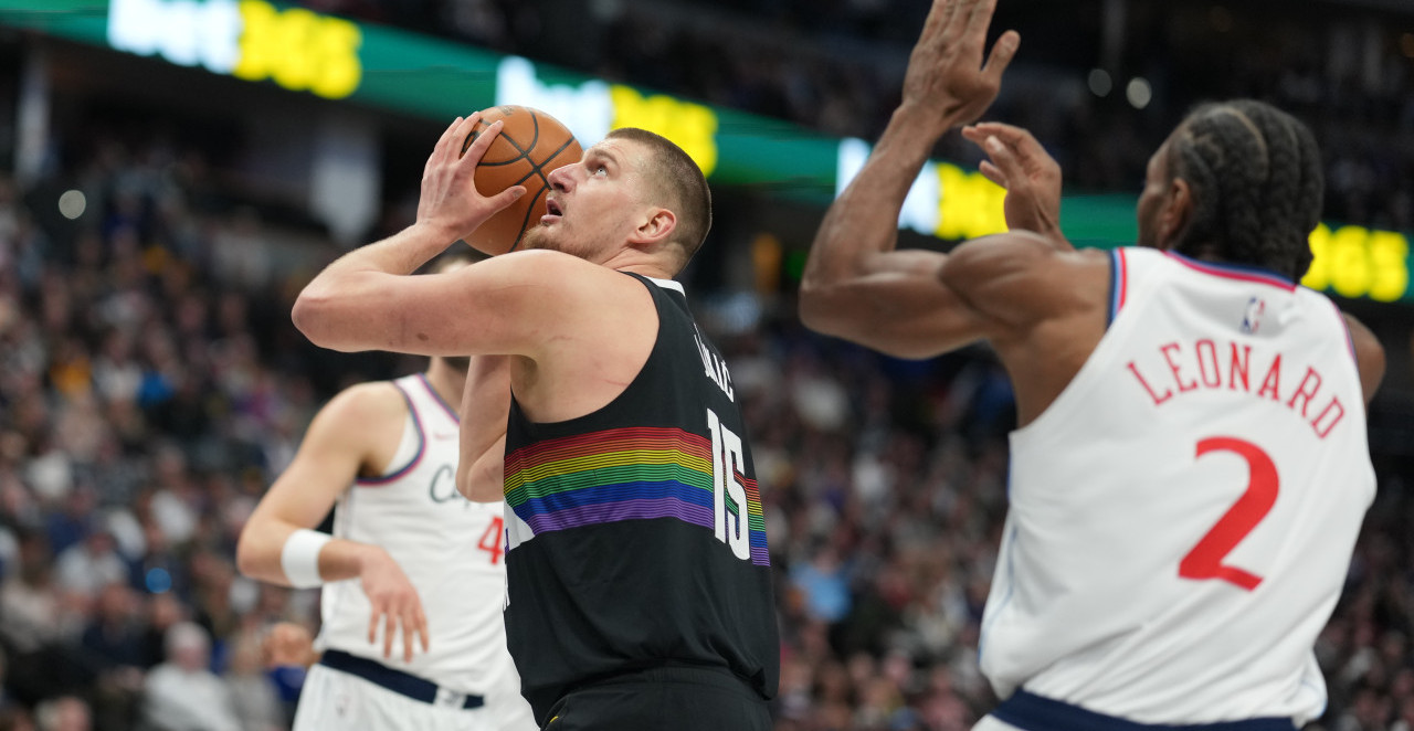 OVO MOŽE SAMO NIKOLA JOKIĆ! Srbin kročio na teren posle mesec dana i ušao u istoriju NBA! (FOTO+VIDEO)