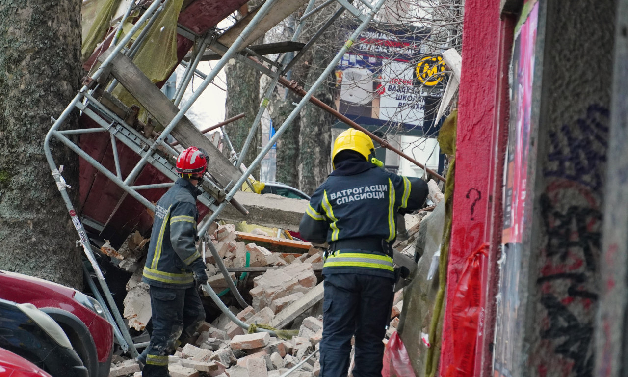 SRUŠILA SE KUĆA U DŽORDŽA VAŠINGTONA! Strahuje se da ima ljudi ispod ruševina, užas u centru Beograda