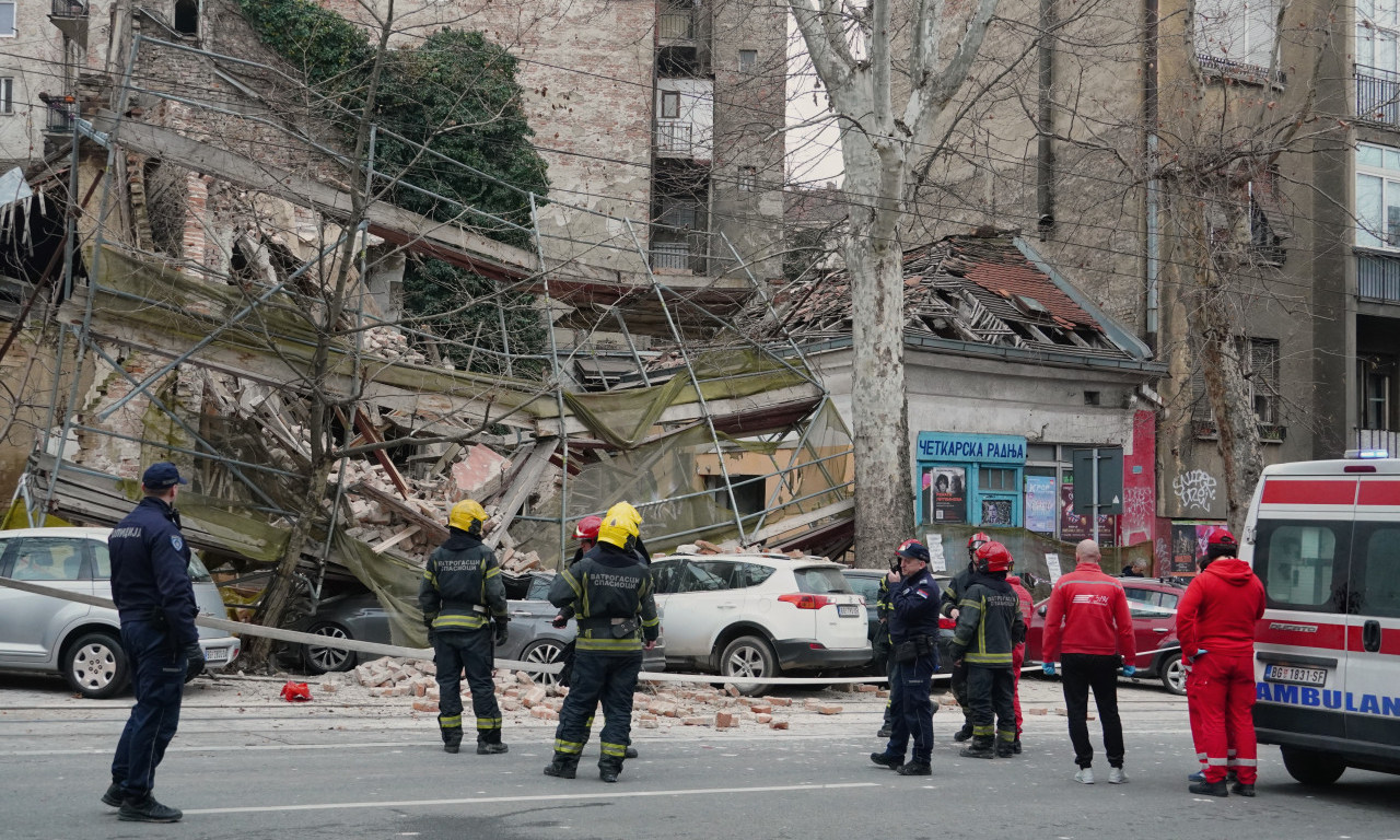 OTKRIVENO DA LI IMA POVREĐENIH U DŽORDŽA VAŠINGTONA! Pao deo napuštene kuće i skele, ovo su najnoviji detalji (FOTO)