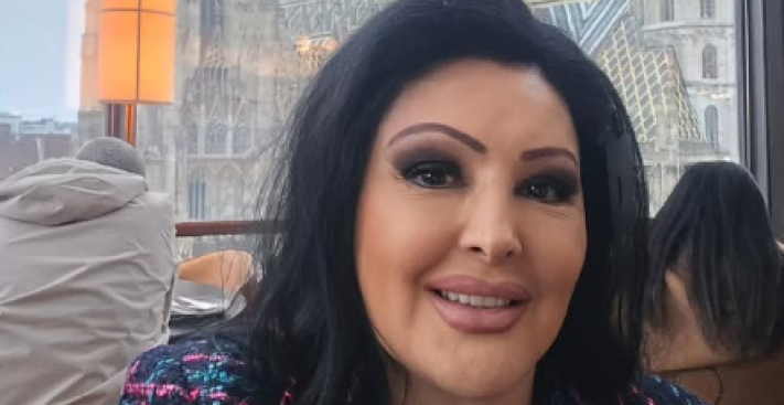 DRAGANA MIRKOVIĆ NAPRAVILA PRESEDAN: Nakon godina skrivanja od javnosti, pevačica pokazala ćerku Manuelu! (FOTO)