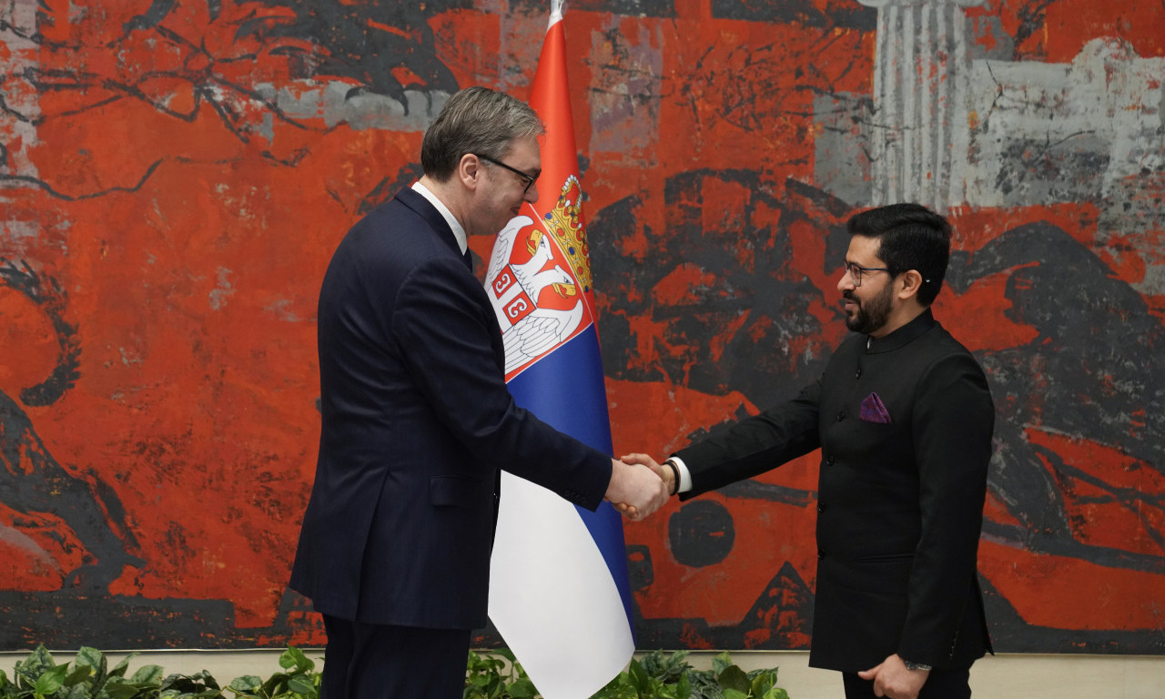 VUČIĆ PRIMIO NOVE AMBASADORE Akreditivna pisma novoimenovanih ambasadora Ukrajine, Indije, Angole i Japana (FOTO)