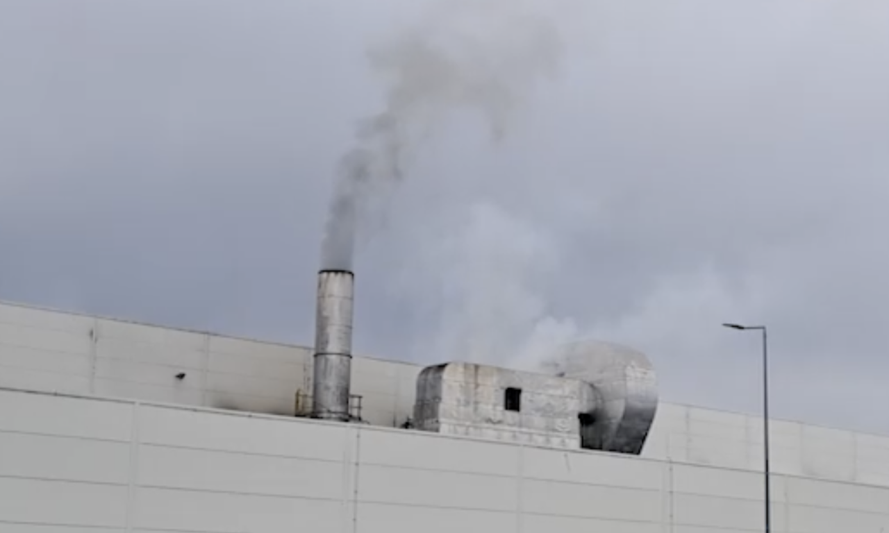 VELIKI POŽAR U ŠAPCU Vatrena stihija guta fabriku u industrijskoj zoni, prizor je stravičan (VIDEO)