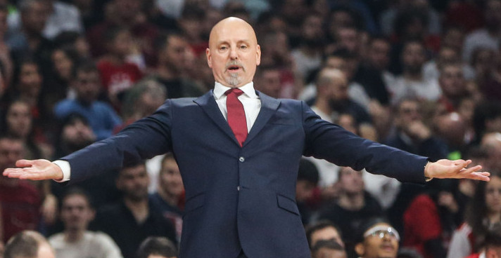 OBRADOVIĆ GRMI POSLE DRAME U ARENI: "Mora da bude više pameti!" Trener Zvezde ogolio uzroke poraza, pominjao i Barselonu!