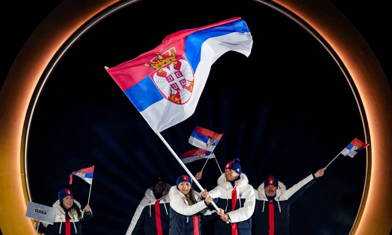SRPSKA TROBOJKA SE VIJORI U ITALIJI: Anja i Miloš predvodili defile, čeka se dolazak Alekse Tomovića! (FOTO)