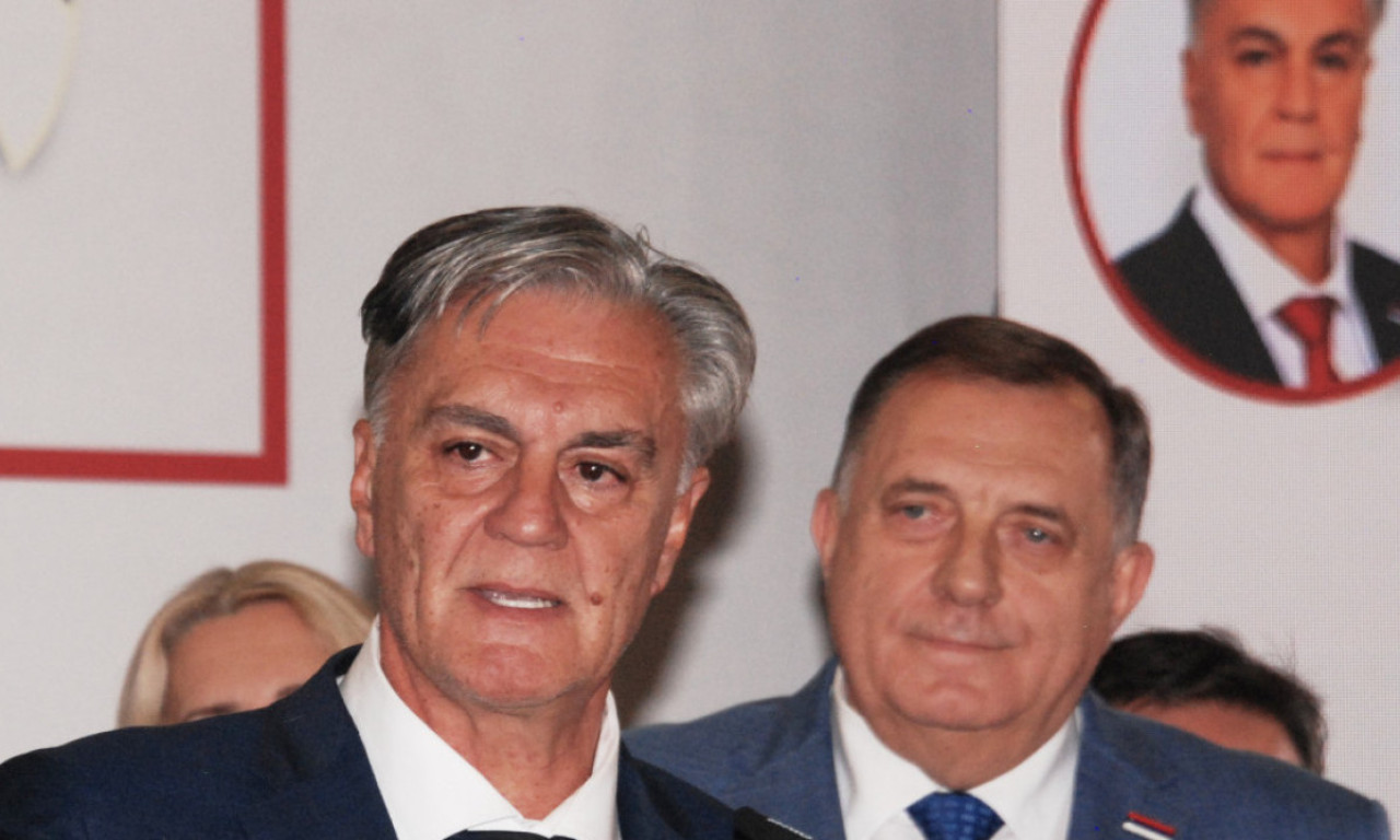 KANDIDAT SNSD U ČVRSTOM ZAGRLJAJU: Dodik čestitao Siniši Karanu pobedu na izborima