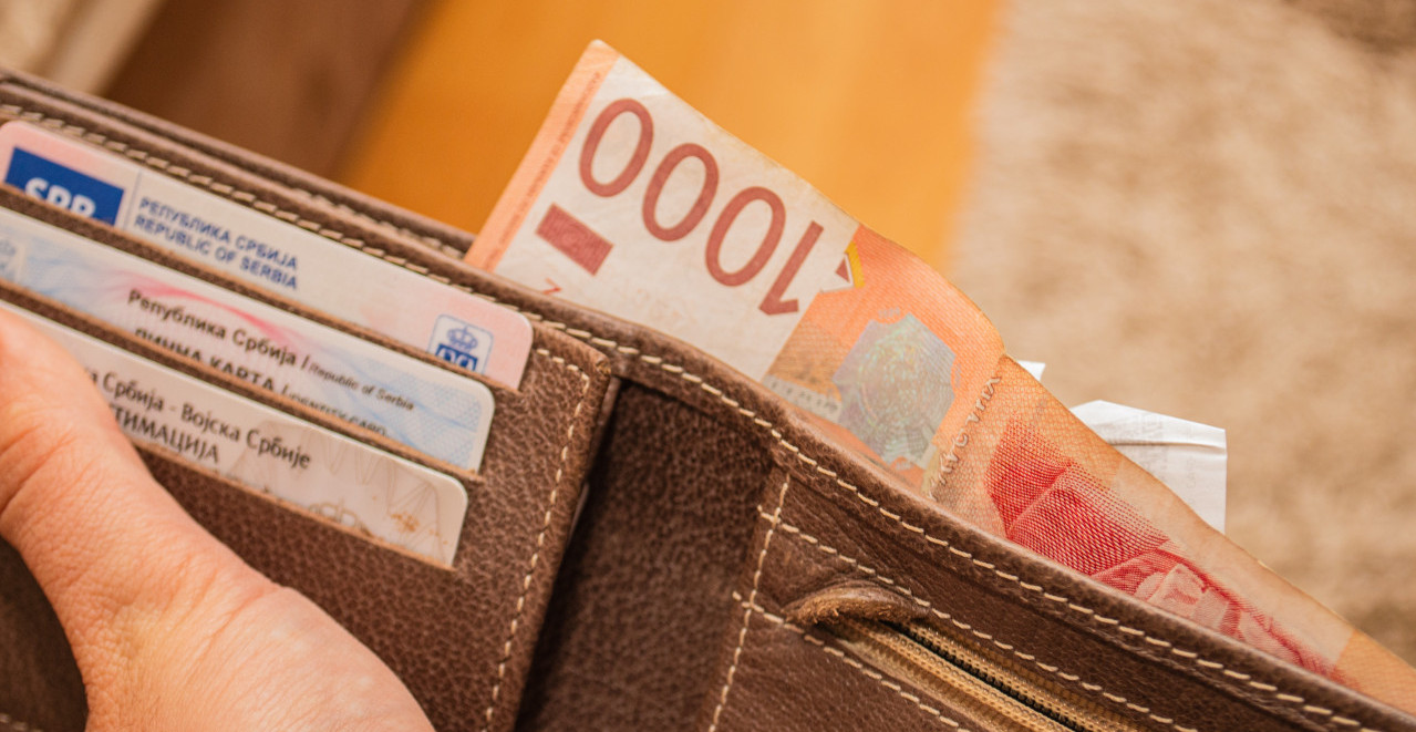 KOLIKO ĆE IZNOSITI ČUVENI MINIMALAC U 2027? Pregovori počinju, evo šta traže sindikati i šta čeka radnike