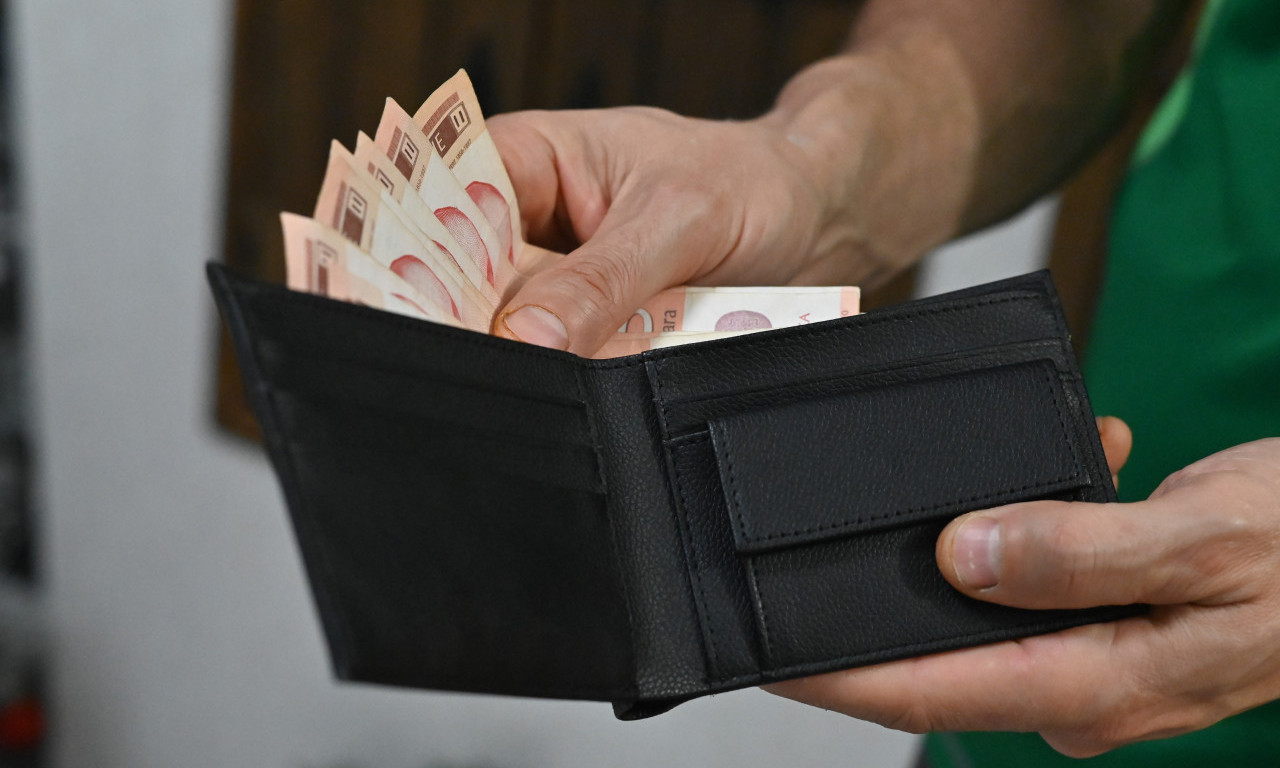 OVO SU SVI DATUMI ISPLATE U SEPTEMBRU: Penzionerima i do 35.000, novac i za sve punoletne - evo zašto neki dobijaju duple iznose