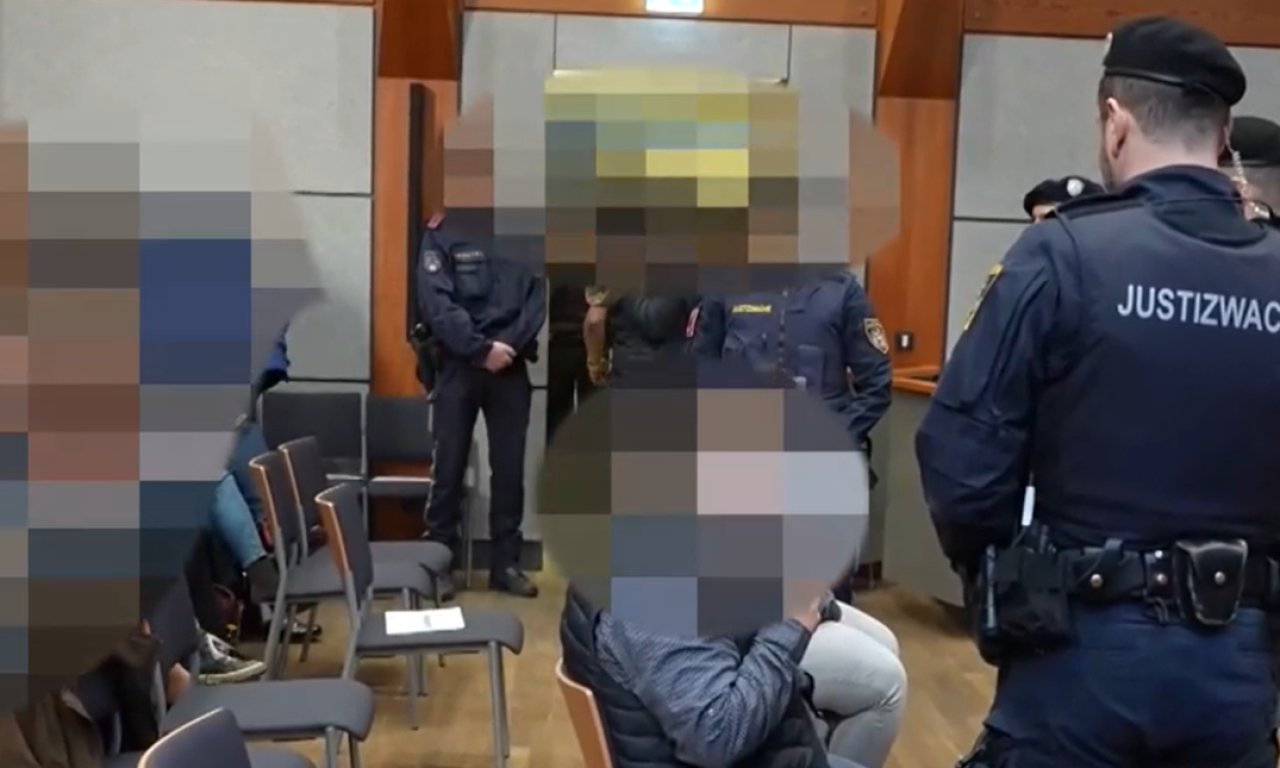 DETE (3) UMRLO OD GLADI I ŽEĐI U FIOCI 50X50! Roditelji mučili mališana 5 meseci - usta zalepljena trakama, ruke i noge vezane kablovima