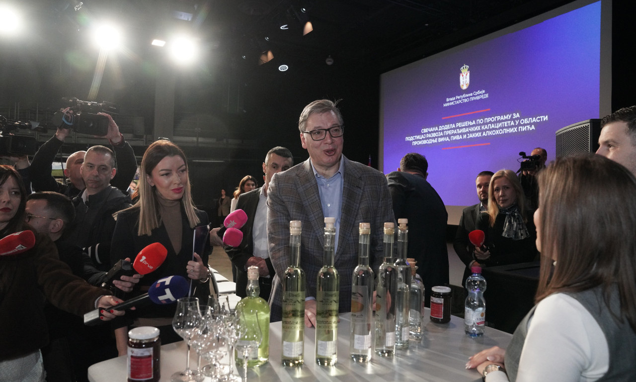 VUČIĆ U LOŽIONICI Obilazi proizvođače vina, piva i jakih pića: "Za nas je Kina od ogromnog značaja" (VIDEO)