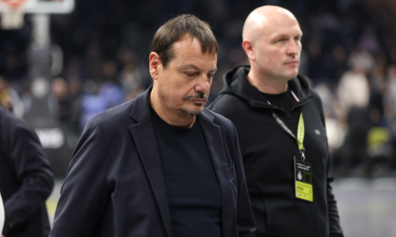 ATANANU UMRLA MAJKA: Neopisiva tuga za trenera Panatinaikosa