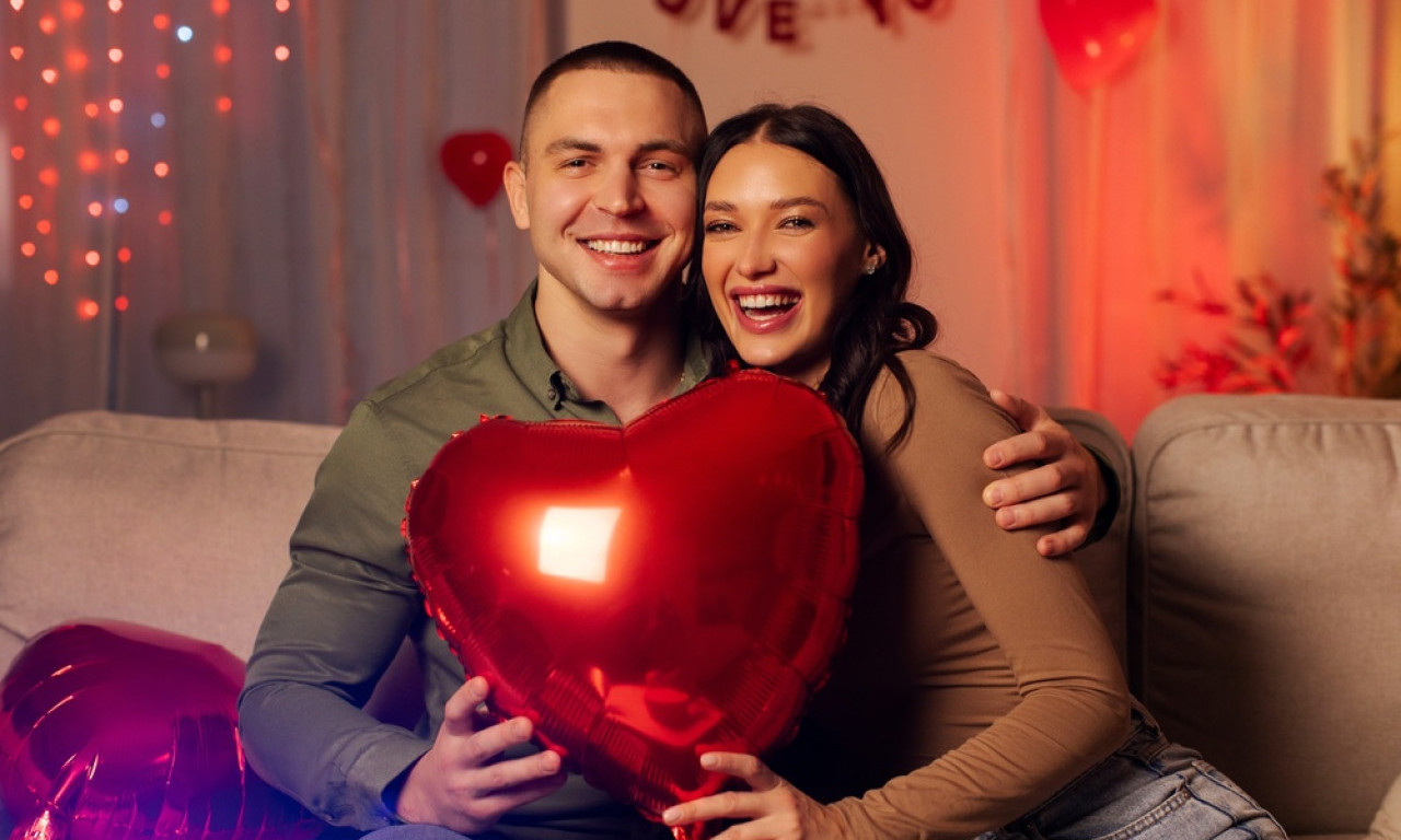 LJUBAV IM JE UVEK NA PRVOM MESTU Ova 3 znaka ne mogu da zamisle život bez romantike
