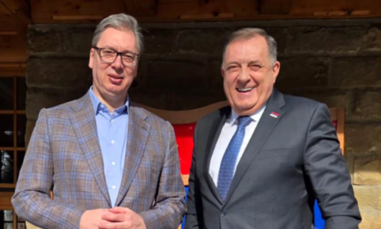 VUČIĆ UGOSTIO DODIKA U BEOGRADU: "Sa zanimanjem sam saslušao njegove impresije o poseti SAD" (FOTO)