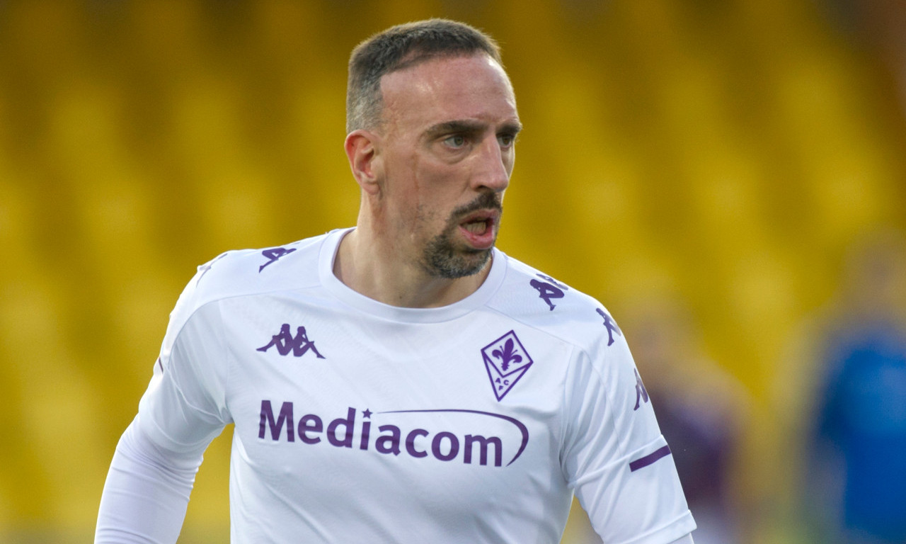 HITNO OGLAŠAVANJE RIBERIJA POSLE TEŠKIH OPTUŽBI O POVEZANOSTI SA EPŠTAJNOM! Ovo je potez bivšeg fudbalera