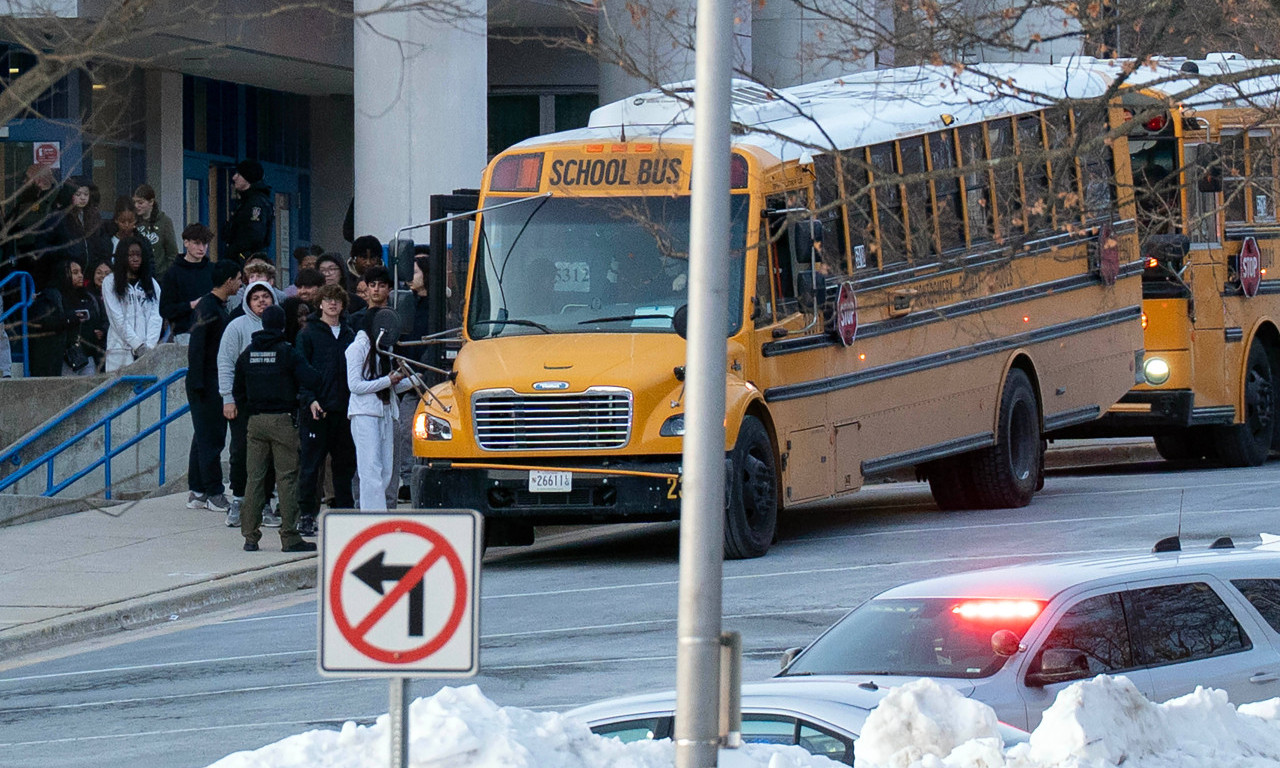 OBJAVLJENO KO JE PUCAO I UBIO 10 OSOBA U ŠKOLI: Nije devojka, već osamnaestogodšnji Džesi Streng! (FOTO)