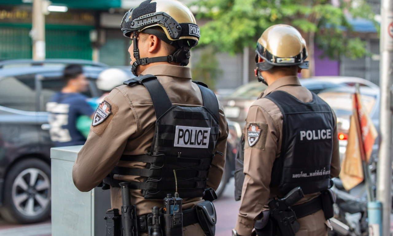 NAORUŽANI NAPADAČI UPALI U ŠKOLU, DRŽE NASTAVNIKE I UČENIKE KAO TAOCE: Drama na Tajlandu