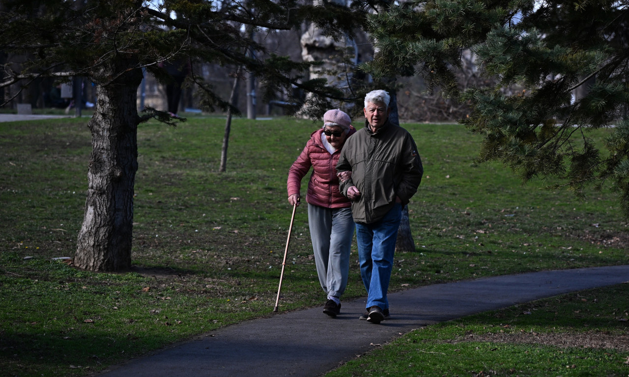 PROMENLJIVO OBLAČNO, ALI I DALJE TOPLO Košava u pojačanju