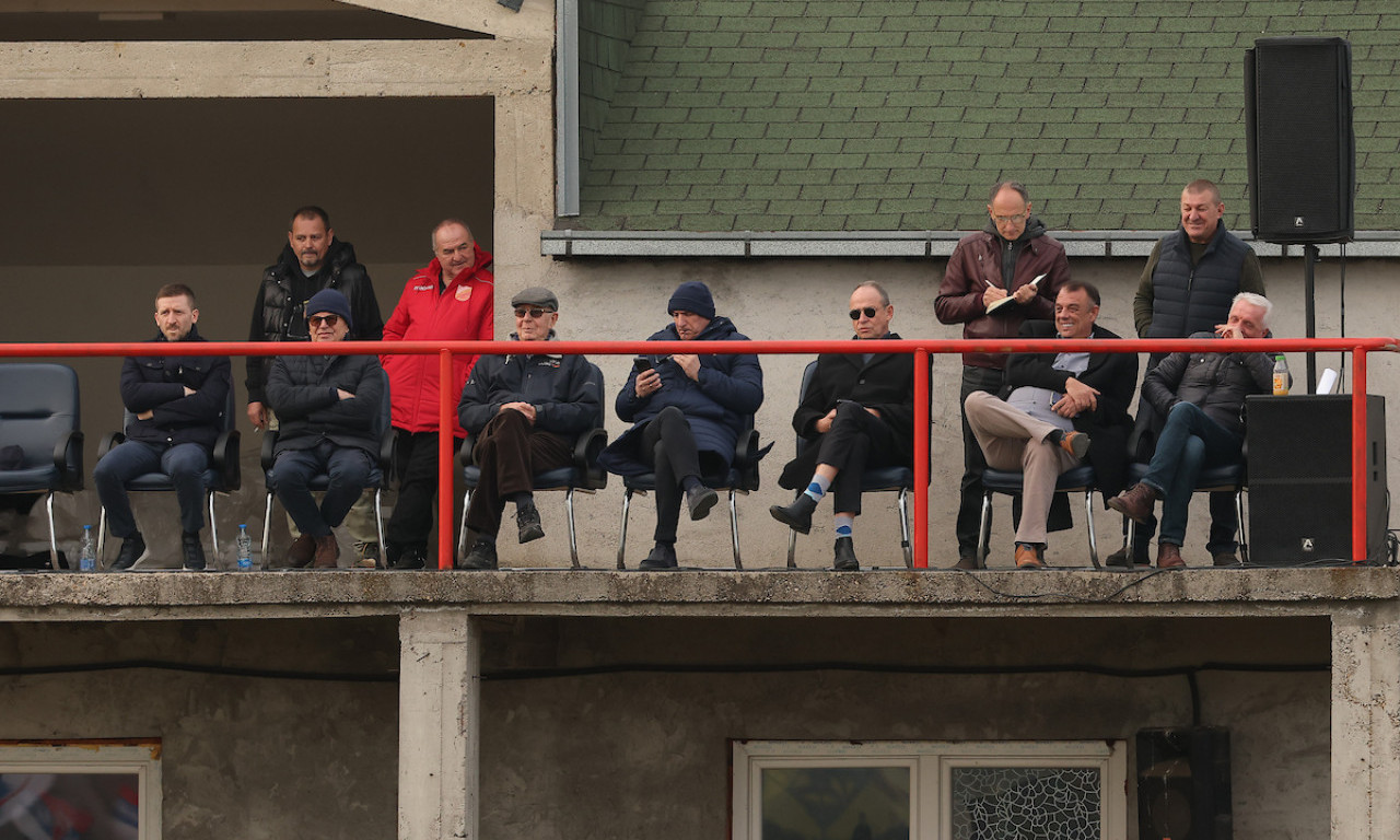KOME SMETA JAKA LOŽA U DOBANOVCIMA?! Pogledajte odakle su čelni ljudi Zvezde gledeli prolaz u četvrtfinale Kupa Srbije (FOTO)