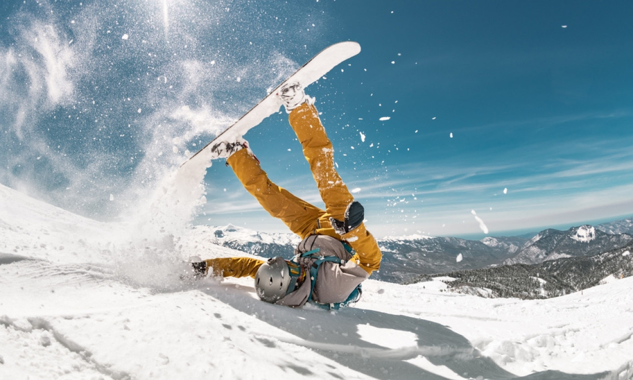 SNOUBORDER SLOMIO VRAT PRI HOROR PADU Stravična nesreća na Zimskim olimpijskim igrama (FOTO)