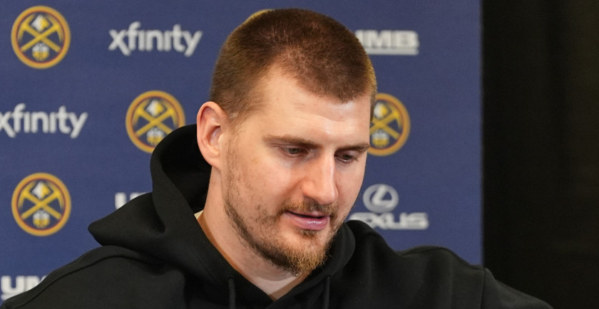 NOVA POVREDA?! Nikola Jokić pojavio se sa zavojem, navijači u panici!