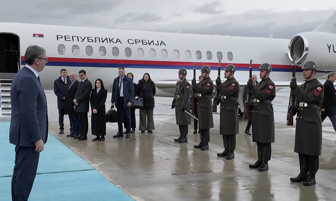 VUČIĆ SLETEO U ANKARU PA PORUČIO: "Uveren sam u jačanje odnosa"! Evo šta sve čeka predsednika Srbije