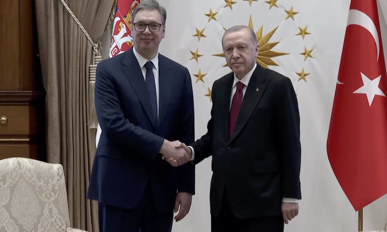 VUČIĆ STIGAO U PREDSEDNIČKU PALATU! Uskoro sledi ključni sastanak sa Erdoganom (FOTO)
