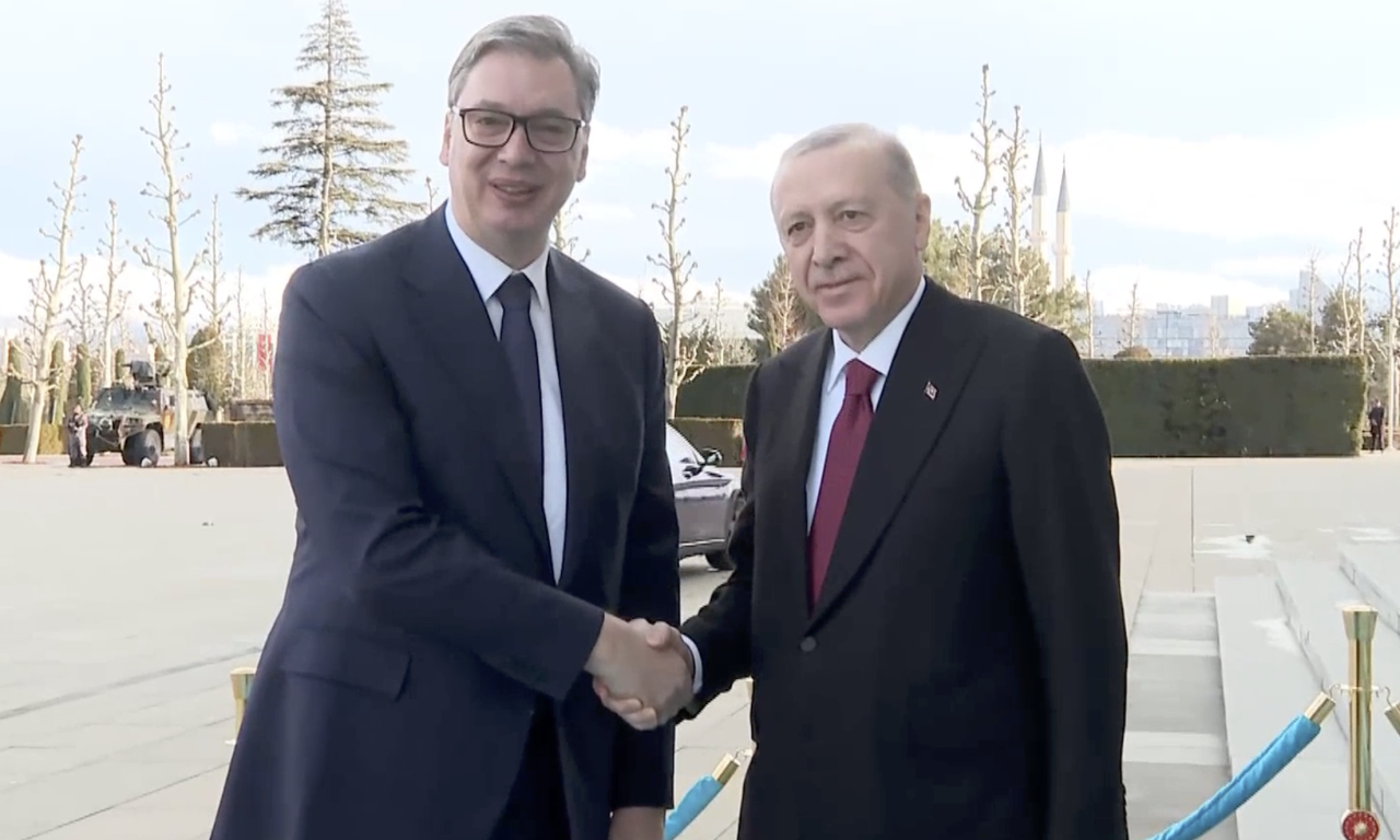 ERDOGAN OBJAVIO DETALJE SASTANKA VUČIĆEM Pogledajte tok razgovora iz minuta u minut