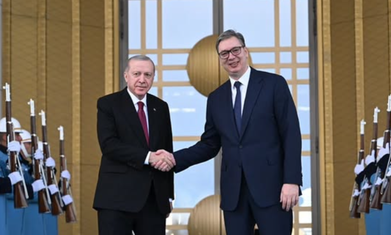 VUČIĆ SA ERDOGANOM: "Očekuju me razgovori od strateškog značaja za odnose Srbije i Turske" (FOTO)