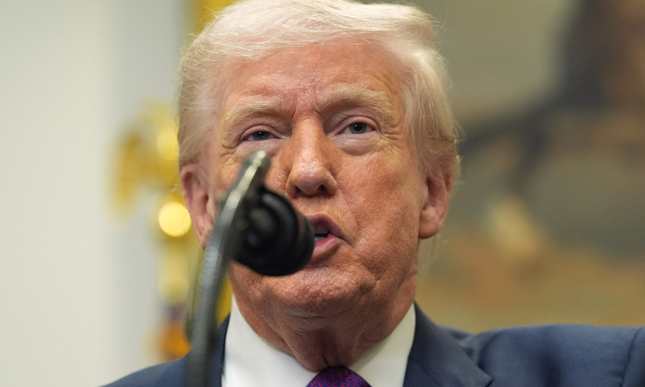 TRAMP PLJUNUO PO SRBIJI Predsednik SAD čestitao "punoletstvo" lažnoj državi Kosovo