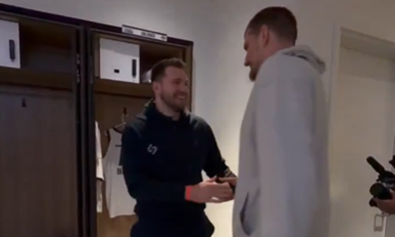 "JEB*Š BARSELONU, JA SAM FAN REAL MADRIDA!" Pogledajte zašto je Jokić brutalno isprozivao Dončića pred svima u svlačionici (FOTO)