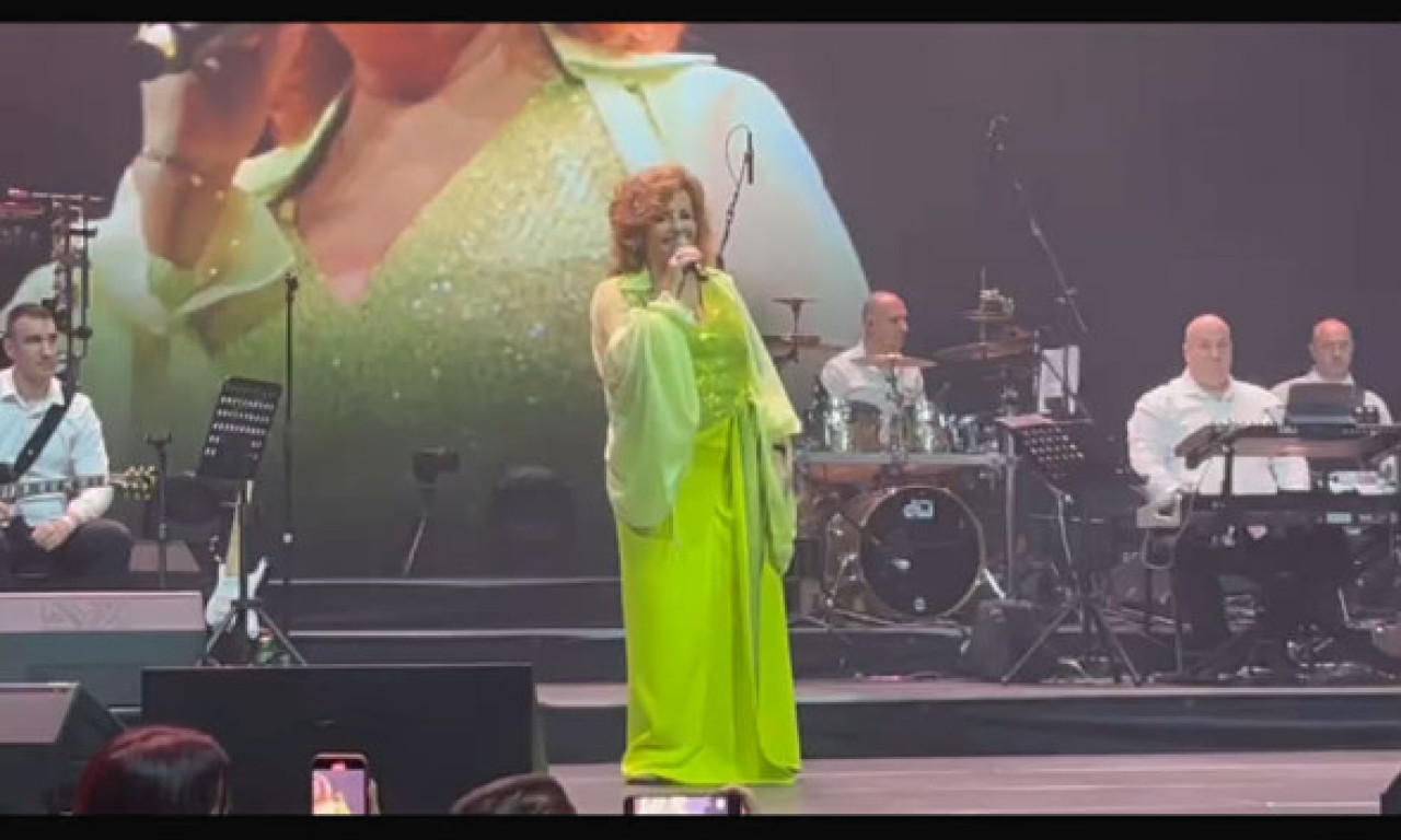 ANA BEKUTA U SUZAMA NAPRAVILA SPEKTAKL U ARENI ZAGREB! Na početku se setila njih, ovu pesmu posvetila Mrki i poslala snažnu poruku Hrvatima