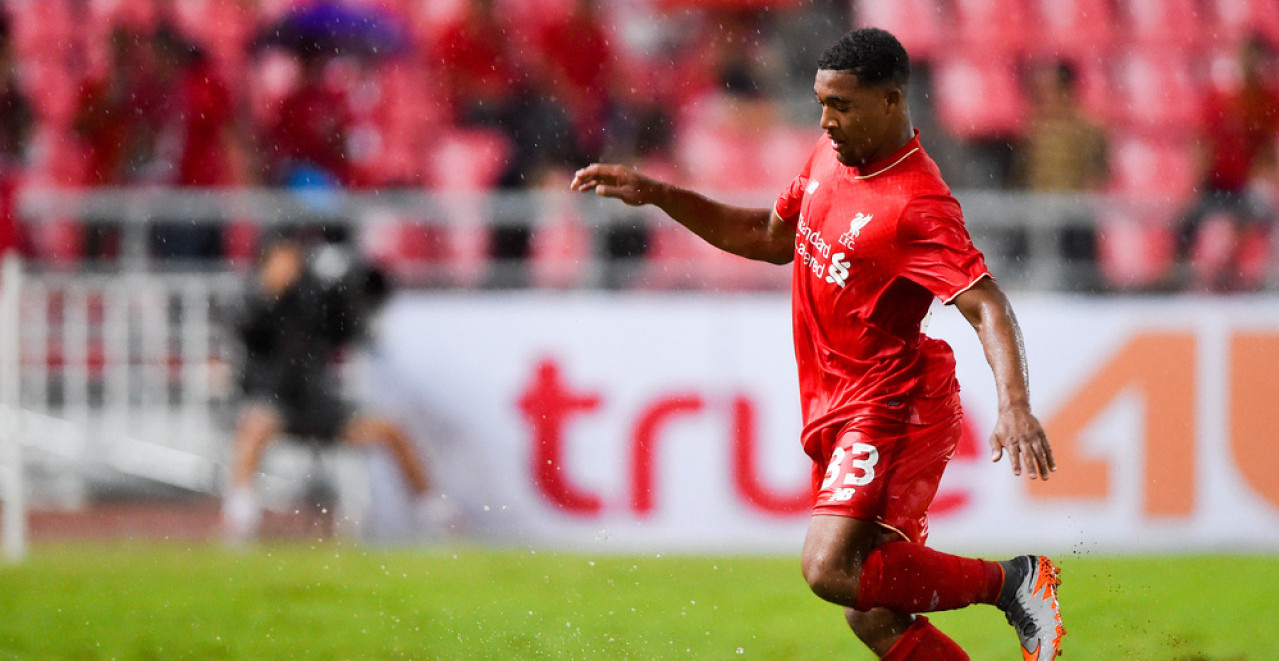 UHAPŠEN BIVŠI FUDBALER LIVERPULA! Sačekuša policije na aerodoromu za reprezentativca Engleske