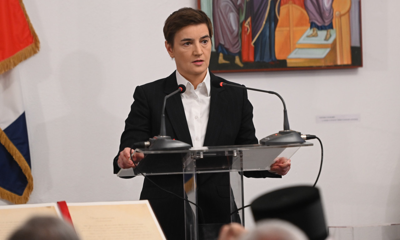 SVEČANA AKADEMIJA U KRAGUJEVCU Brnabić: "Ispred svakog od nas jedan cilj i zavet, to je Srbija" (FOTO)
