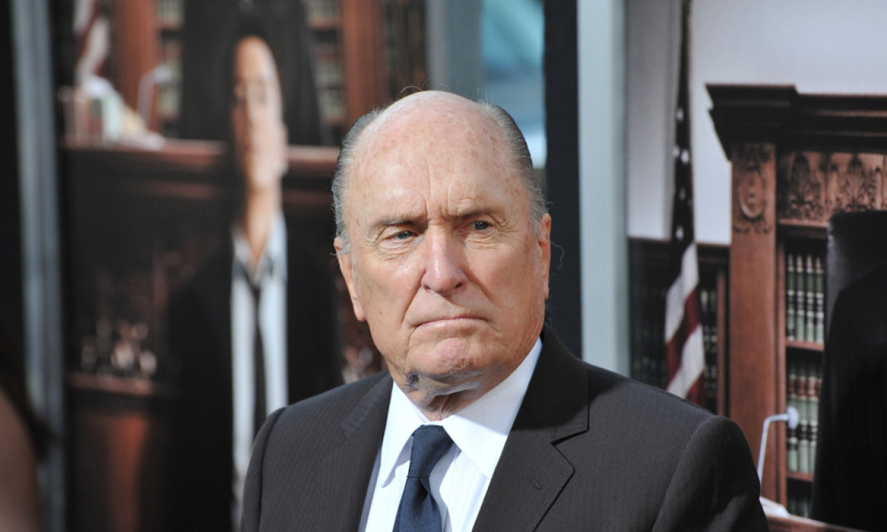 HOLIVUD U SUZAMA: Al Paćino i Robert de Niro emotivnim rečima ispratili legendarnog Roberta Duvala