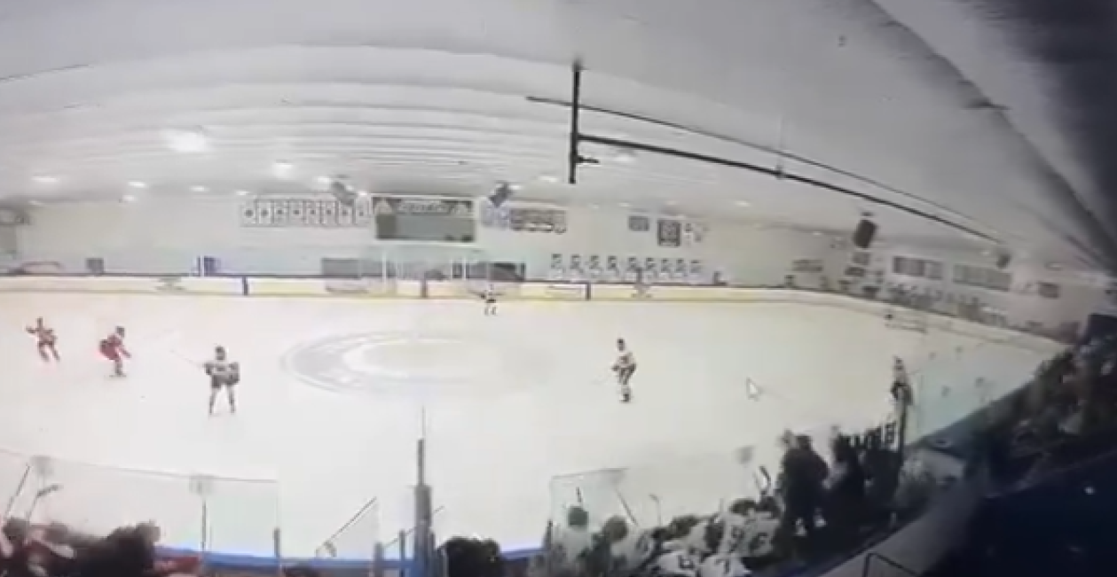 PRVI SNIMCI MASAKRA NA HOKEJAŠKOJ UTAKMICI: Snimljen momenat kada je masovna pucnjava počela (VIDEO)