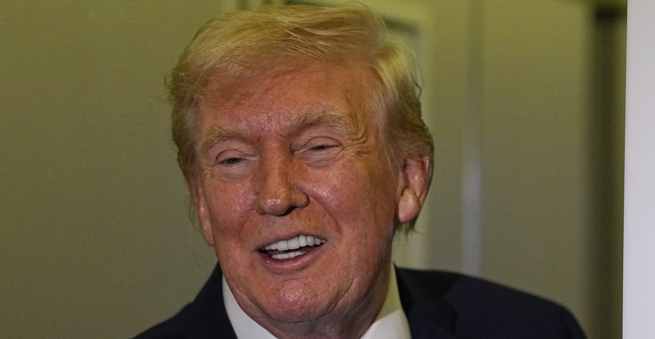 RUGAO SE OBAMI, PA URADIO ISTO! Isplivao tvit star 13 godina, Tramp napao Iran, a ovo je nekada govorio, mreže gore