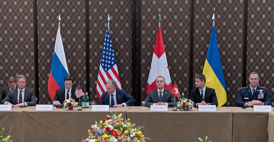 SVI DETALJI PRVOG DANA PREGOVORA U ŽENEVI Razdor u ukrajinskoj delegaciji, veoma napeti razgovorI o kraju rata (FOTO)